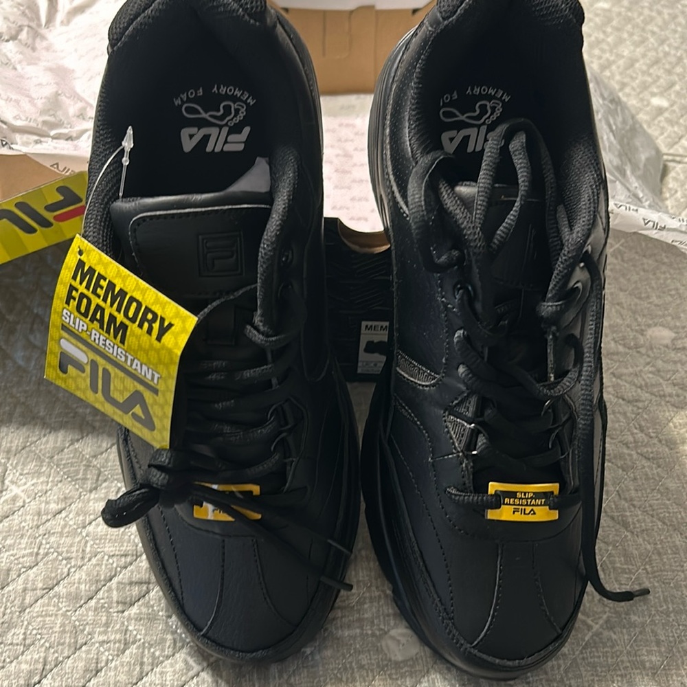 Men’s Black memory foam slip, resistant Fila work shoes